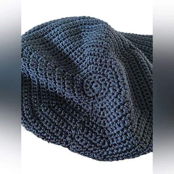 SOLD
🌟 
Vintage knit black crocheted purse shoulder cross body bag - Picture 7 of 8